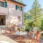 Villa Birdsong, Among The Woods In *